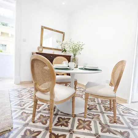 Nuraghi - Stylish Near Valletta Gate 弗洛里亚纳
