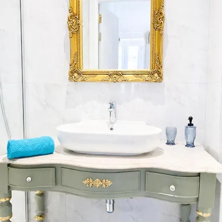 Nuraghi Lejlighed Floriana