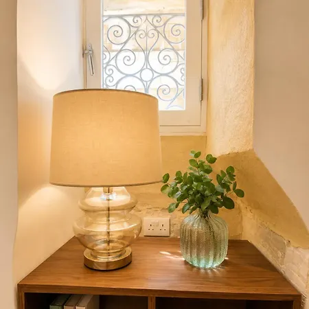 Nuraghi - Stylish Near Valletta Gate شقة